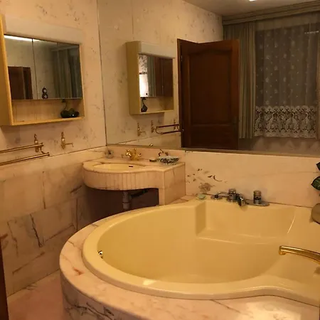 Les Chambres De La Prairie Bed & Breakfast *