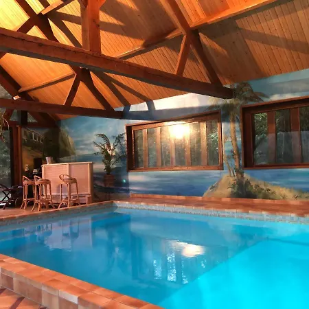 Les Chambres De La Prairie Bed & Breakfast *